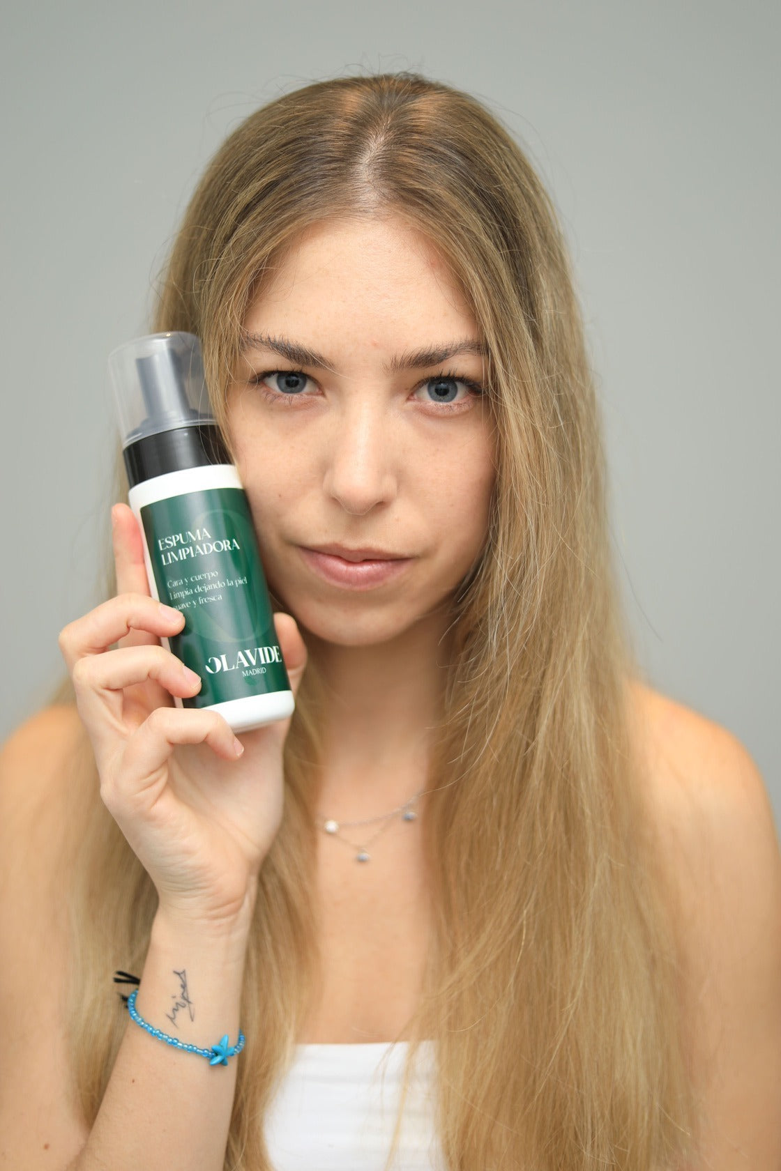 Espuma limpiadora facial con aloea vera